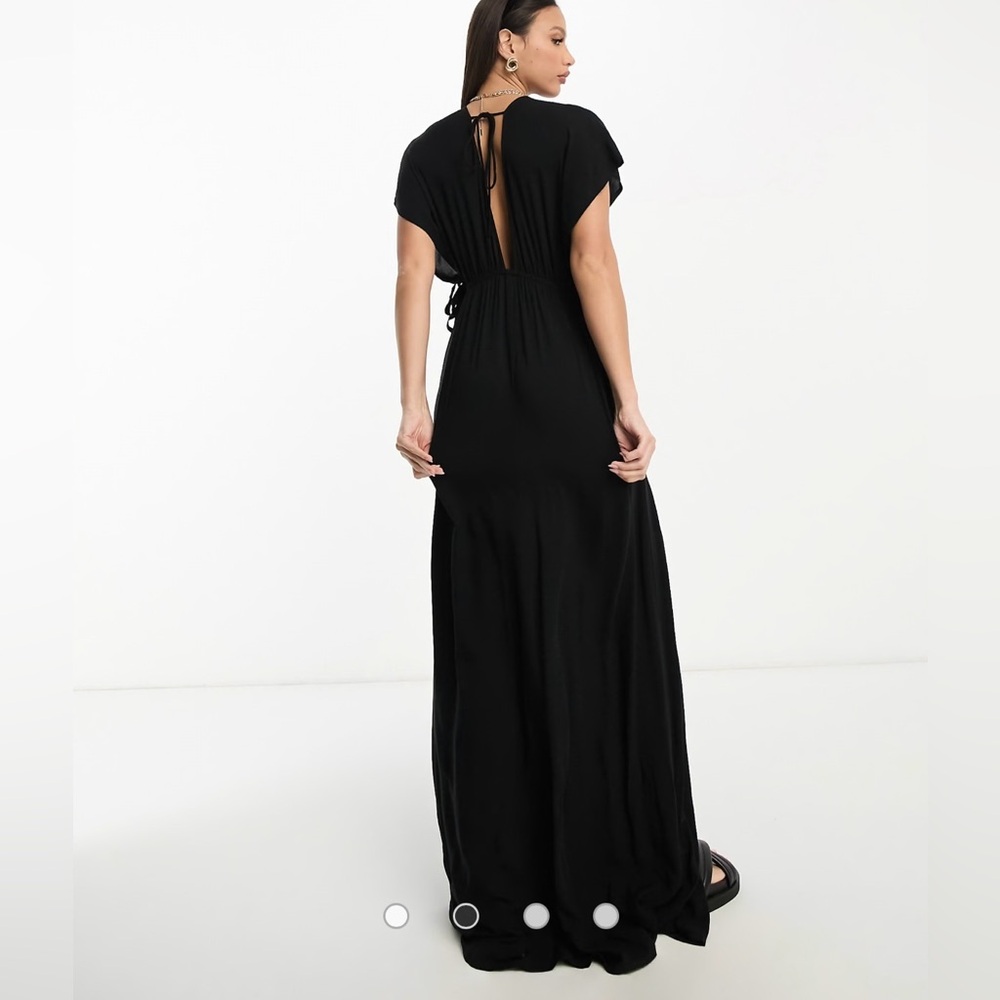 ASOS DESIGN Tall flutter sleeve maxi beach dress - Picture 2 of 7